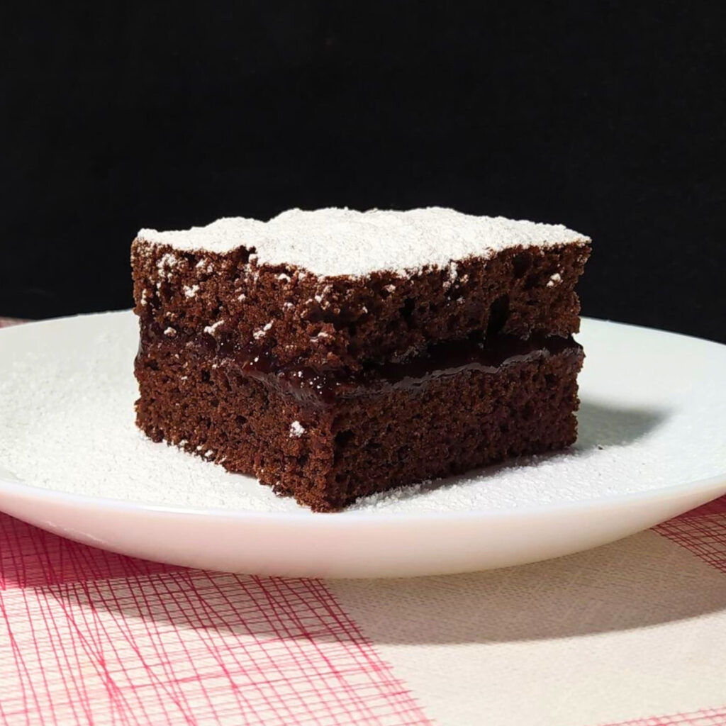 Murzynek przekładany powidłami